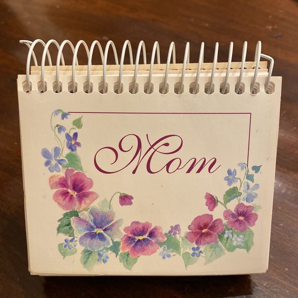 MOM Motivational Inspirational Daily Quotes Perpetual Flip Calendar with easel